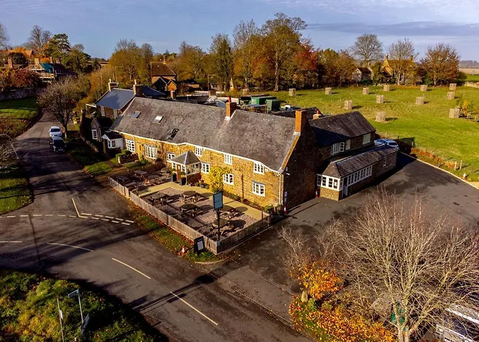 The Red Lion At Hellidon